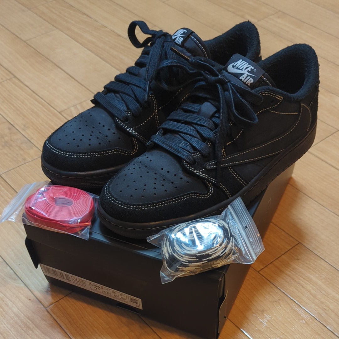 Travis Scott × Nike Air Jordan 1 Low OG SP "Black Phantom"