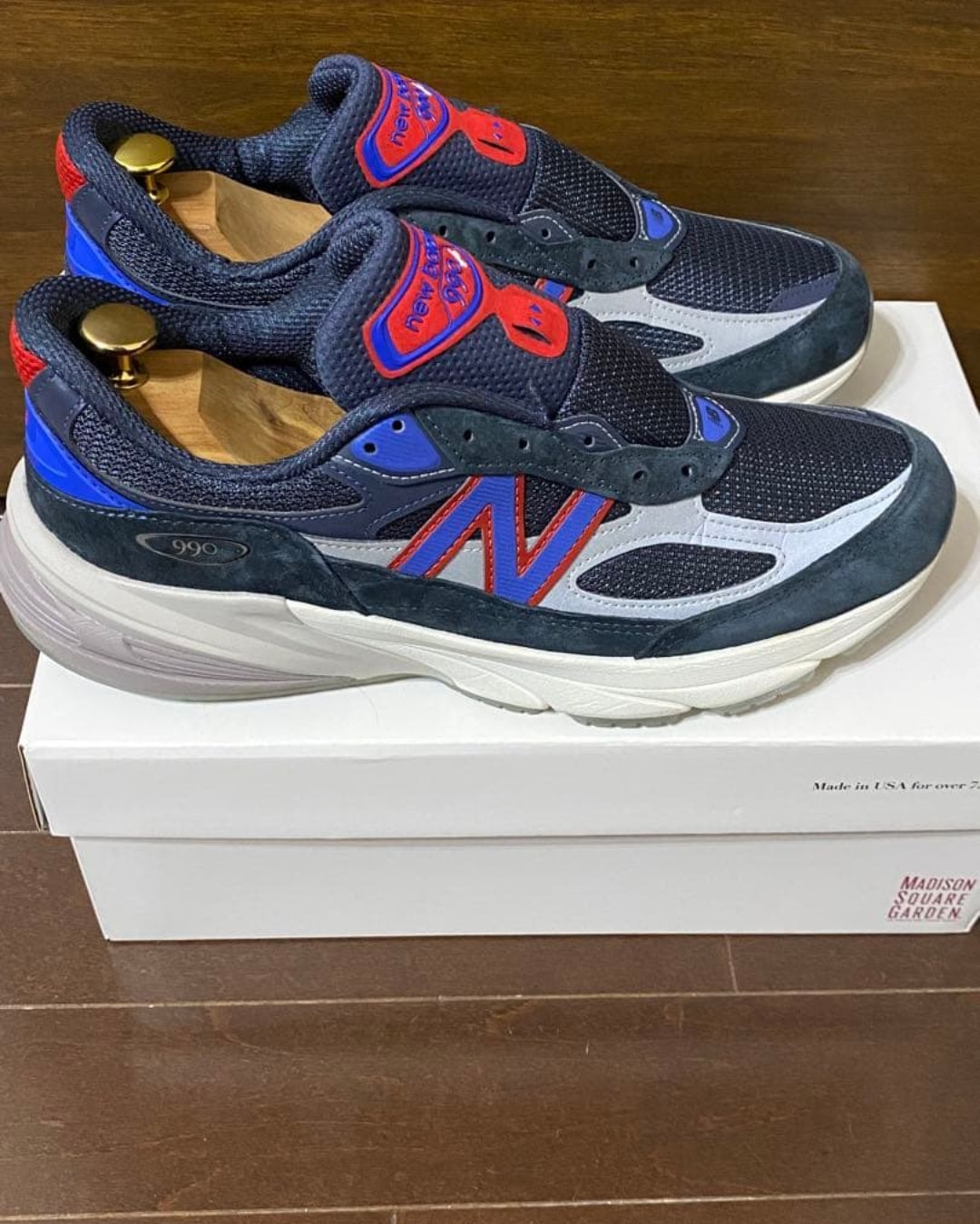 KITH × New Balance 990V6 Madison Square Garden "Navy"