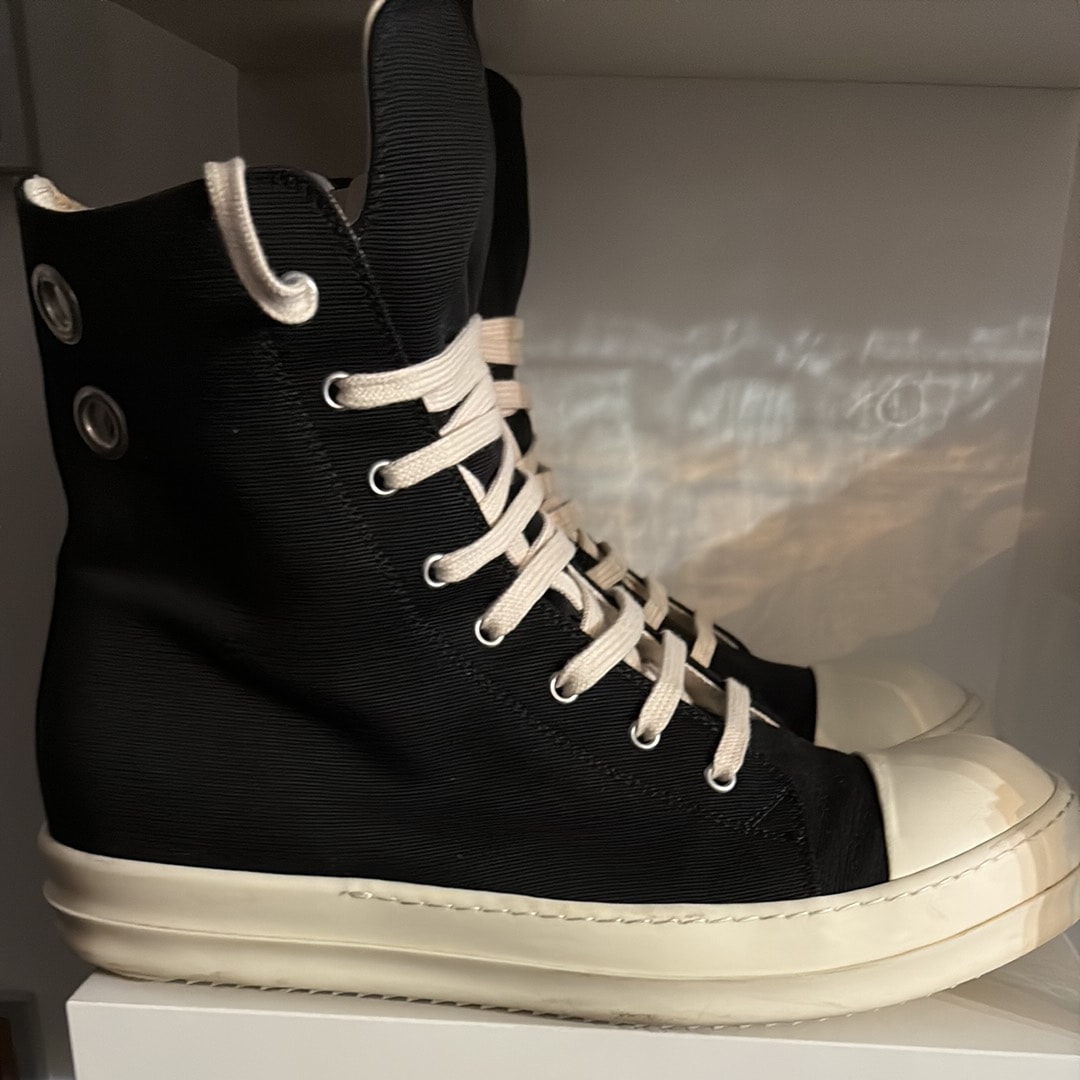 リックオウエンス ダークシャドウ FW25 コンコルディアンズ スニークス "ブラック/ミルク/ミルク"