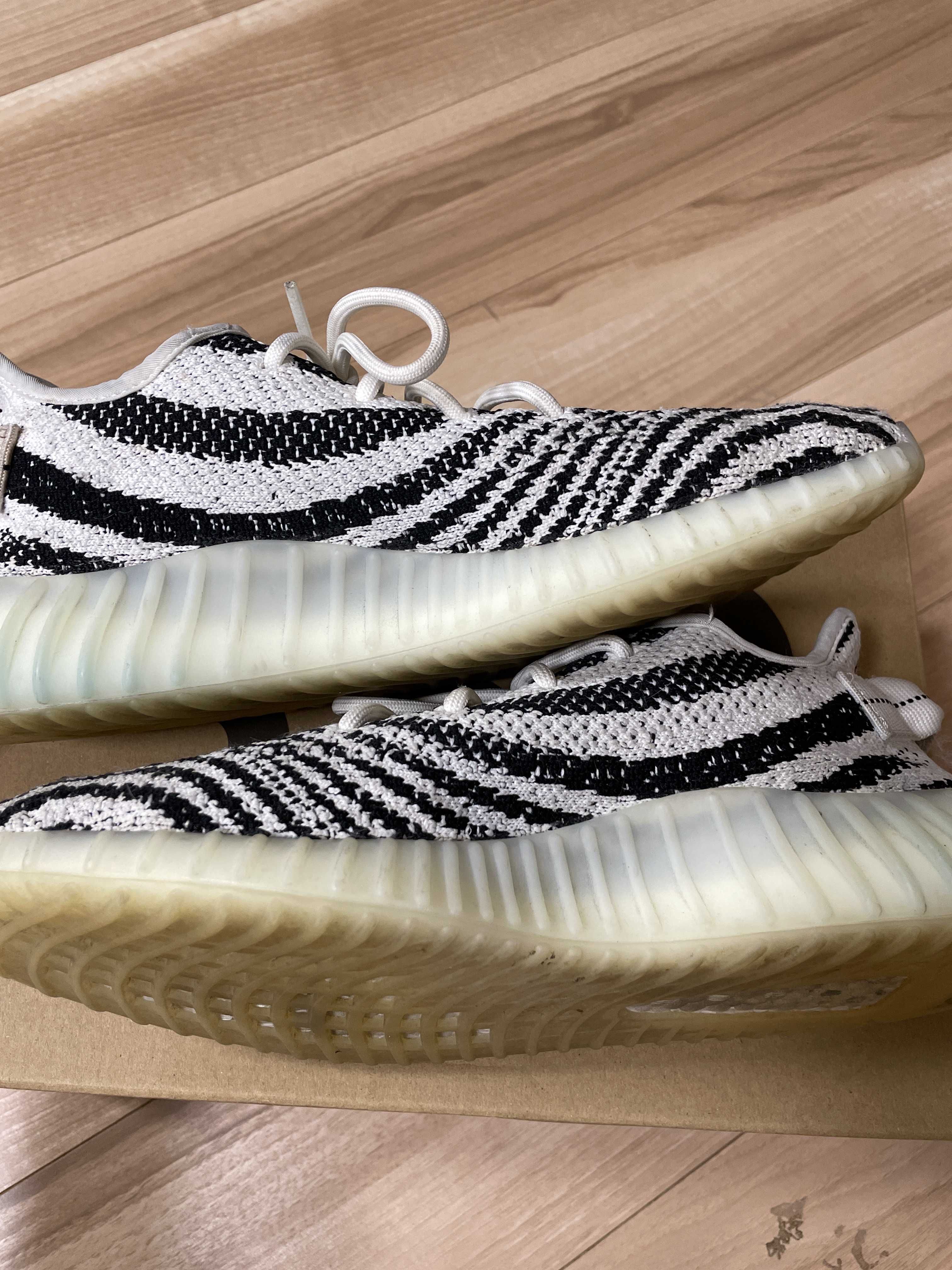 adidas YEEZY Boost 350 V2 "Zebra"