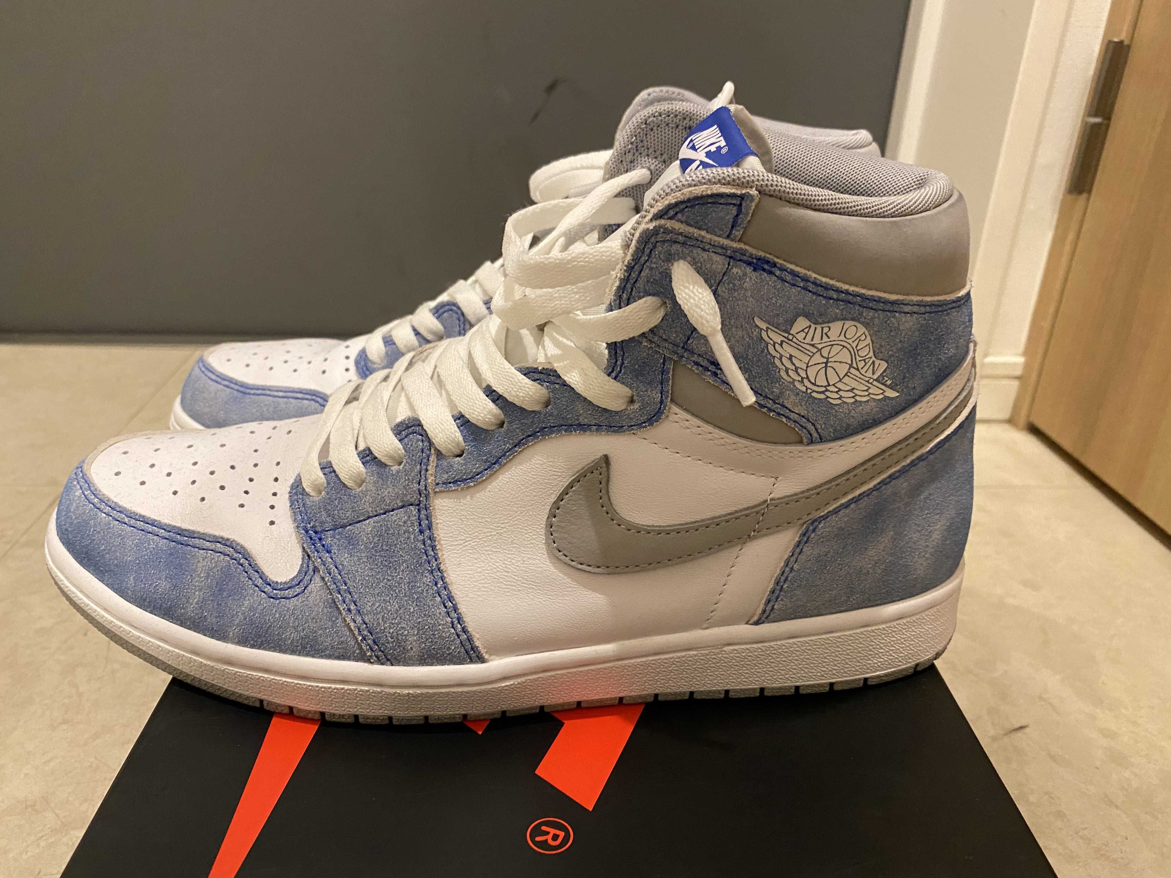Nike Air Jordan 1 High OG "Hyper Royal"