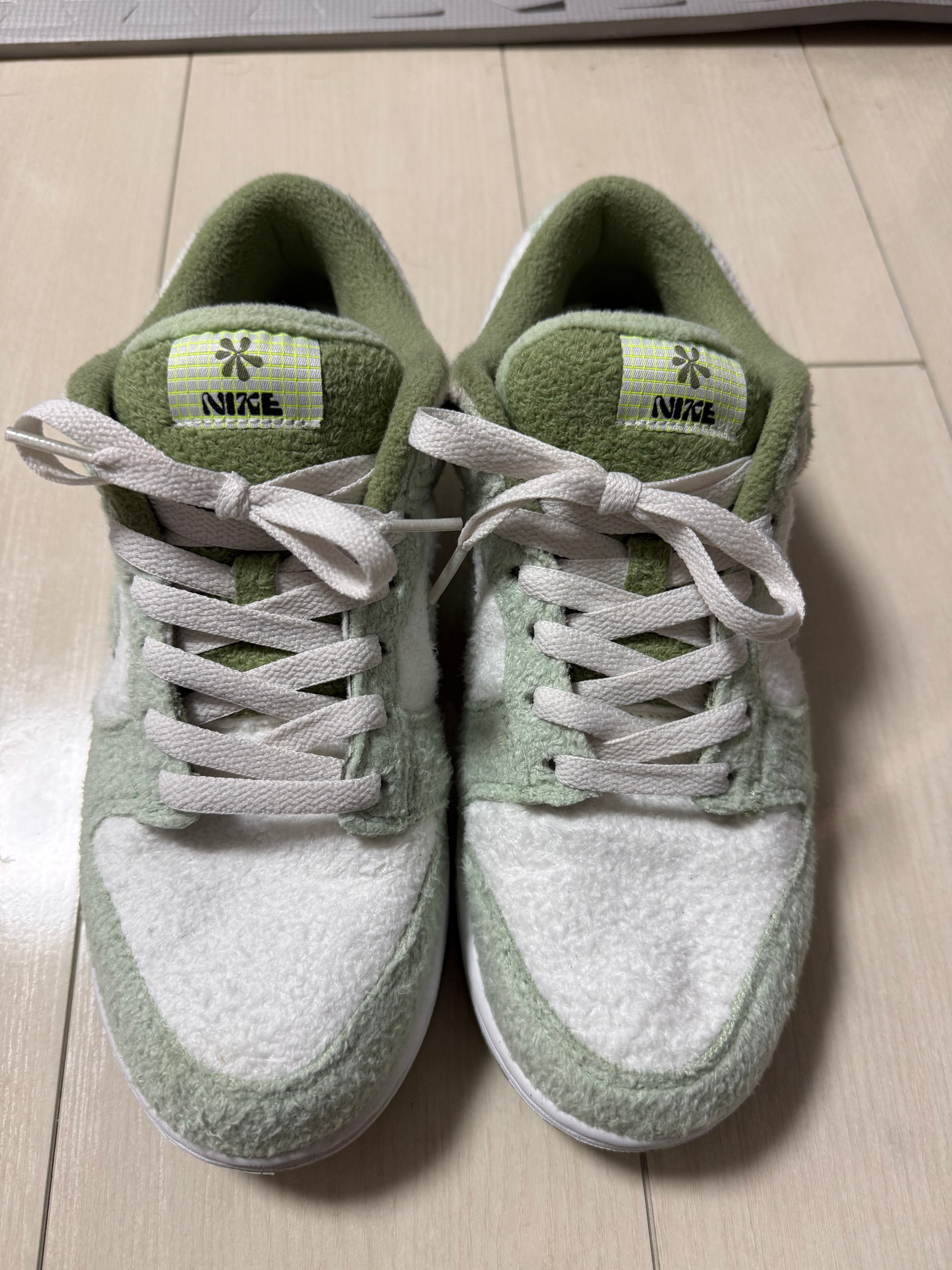 Nike Women's Dunk Low SE "Honeydew"