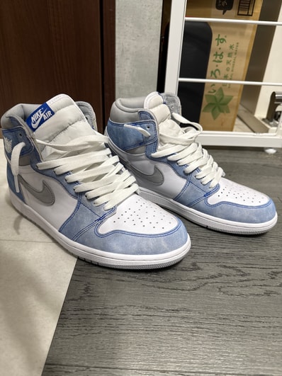 Nike Air Jordan 1 High OG "Hyper Royal"