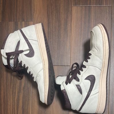 A Ma Maniere × Nike Air Jordan 1 Retro High OG "Sail and Burgundy"
