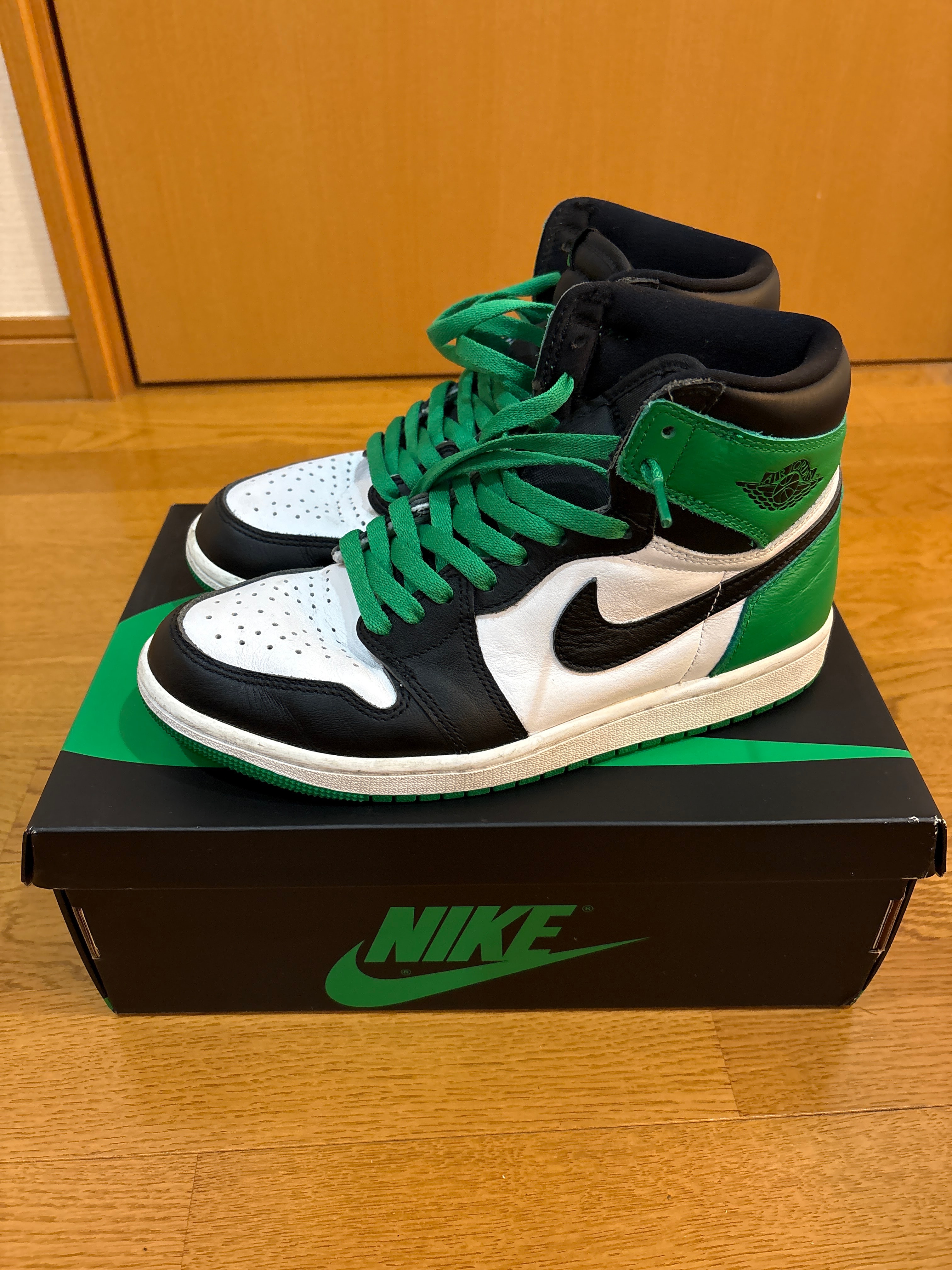 Nike Air Jordan 1 Retro High OG "Celtics/Black and Lucky Green" (2023)