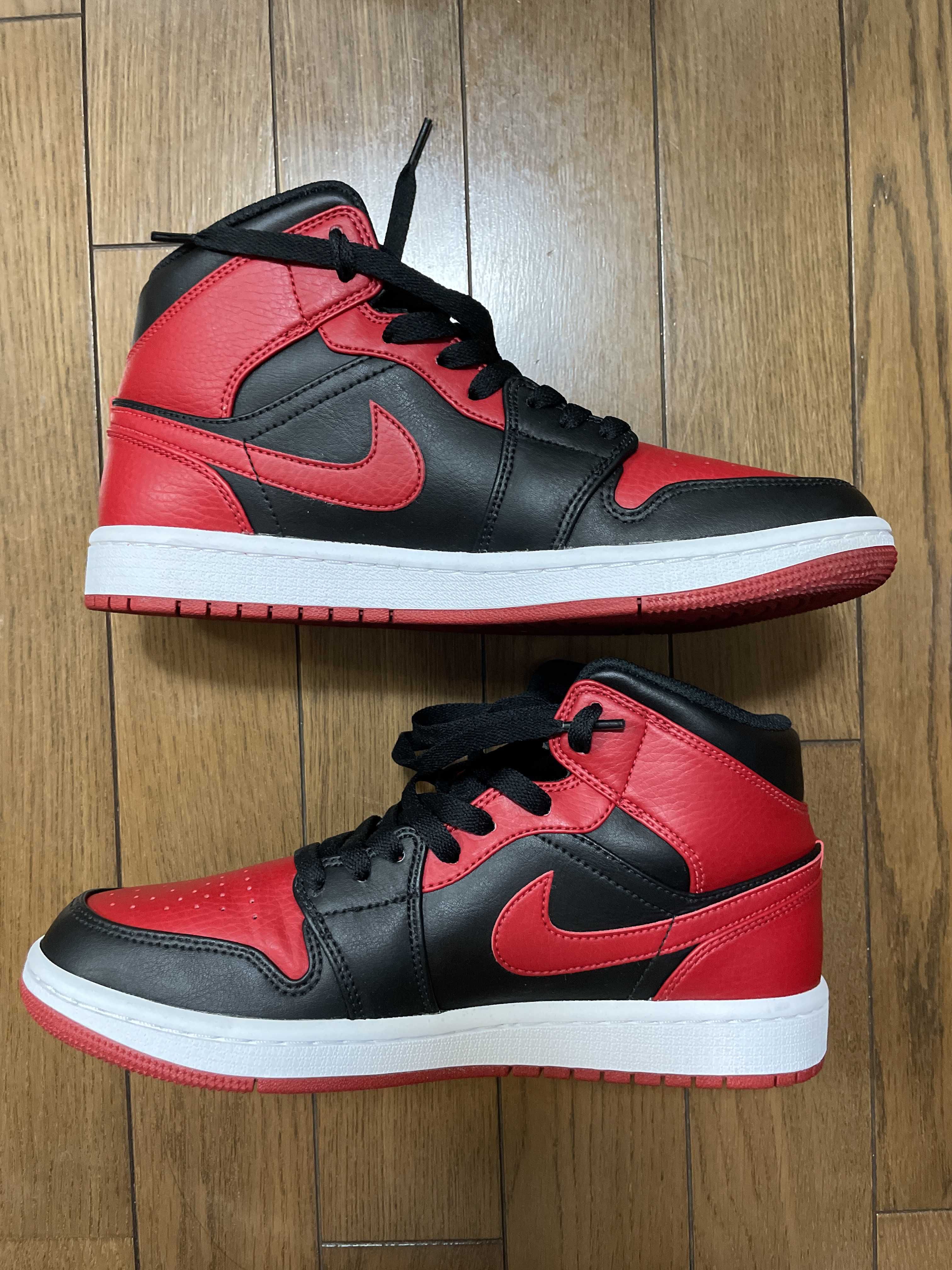 Nike Air Jordan 1 Mid "Bred"