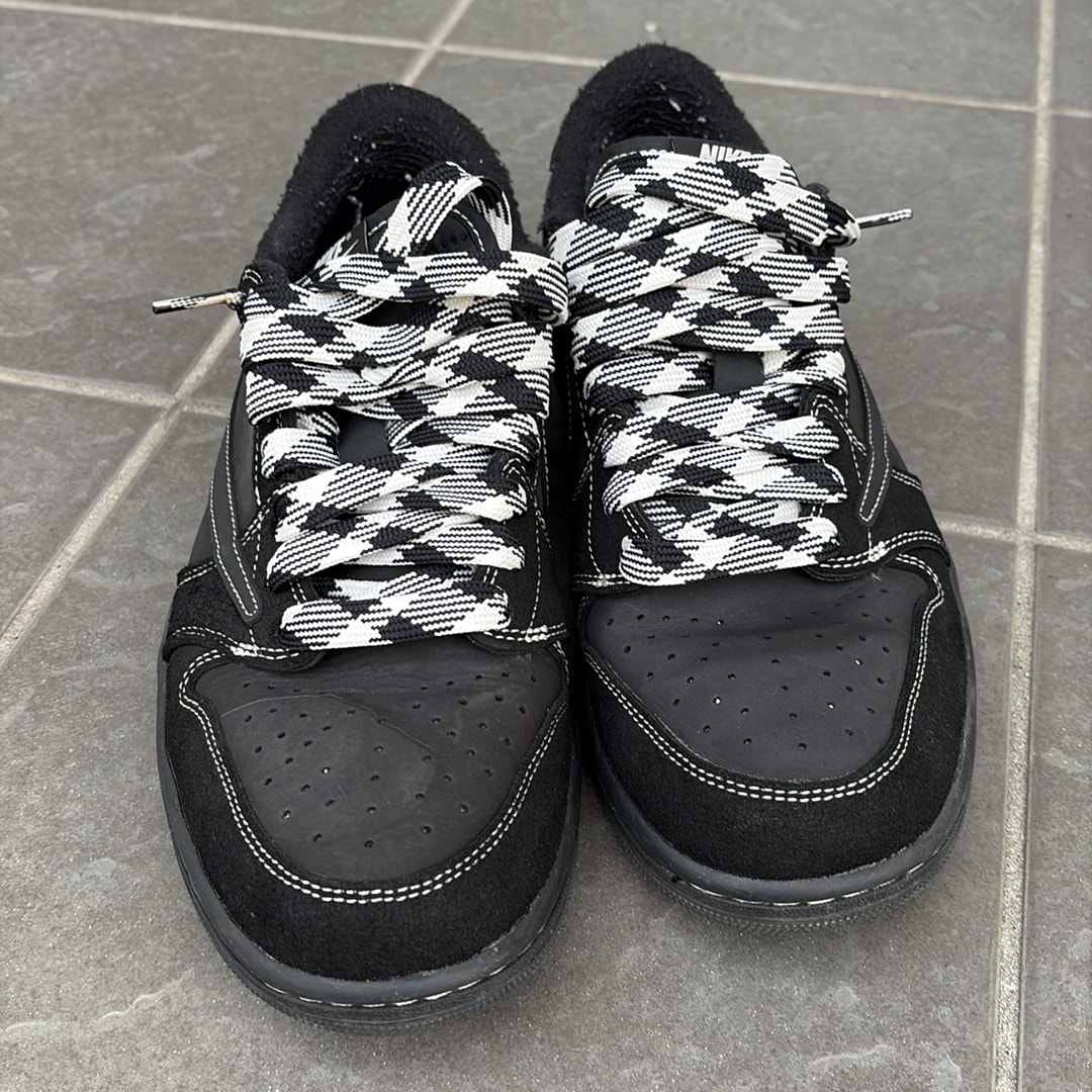 Travis Scott × Nike Air Jordan 1 Low OG SP "Black Phantom"