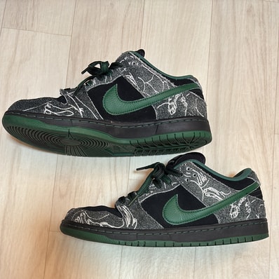 There Skateboards × Nike SB Dunk Low Pro "Anthracite and Gorge Green"
