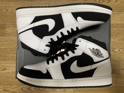 NIKE AIR JORDAN 1 MID "WHITE BLACK"
