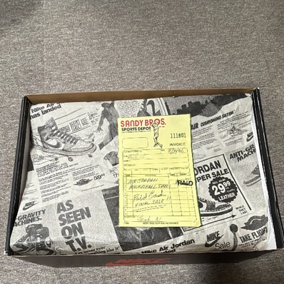 Nike Air Jordan 1 High OG "Lost & Found/Chicago"