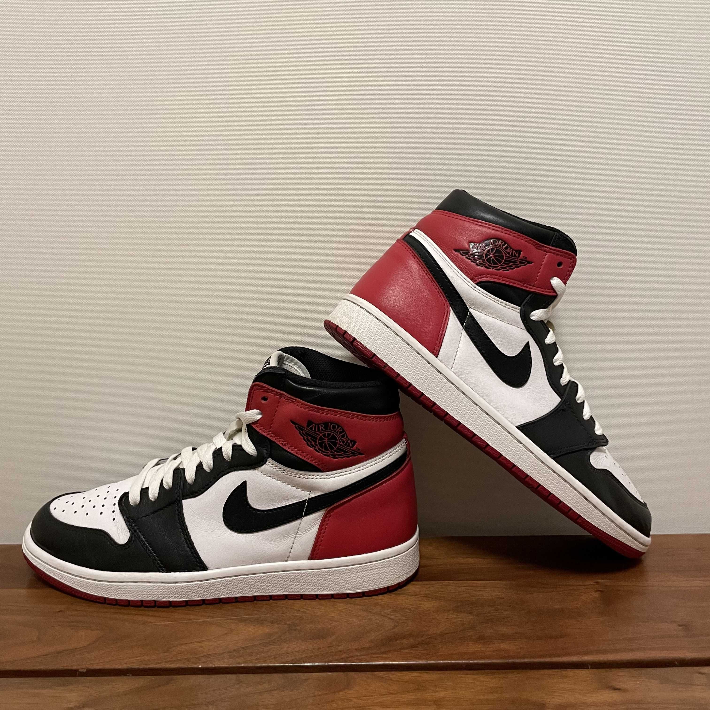 Nike Air Jordan 1 Retro High OG "Black Toe"(2016)