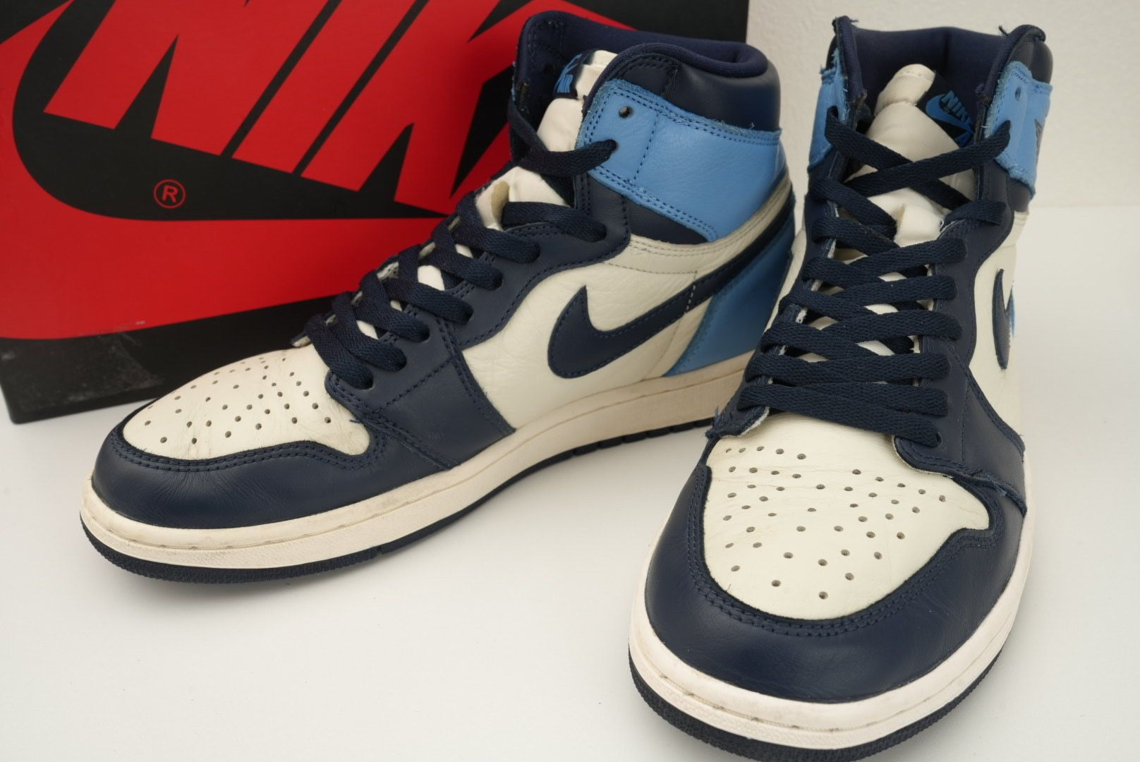 Nike Air Jordan 1 Retro High OG "Obsidian/University Blue"