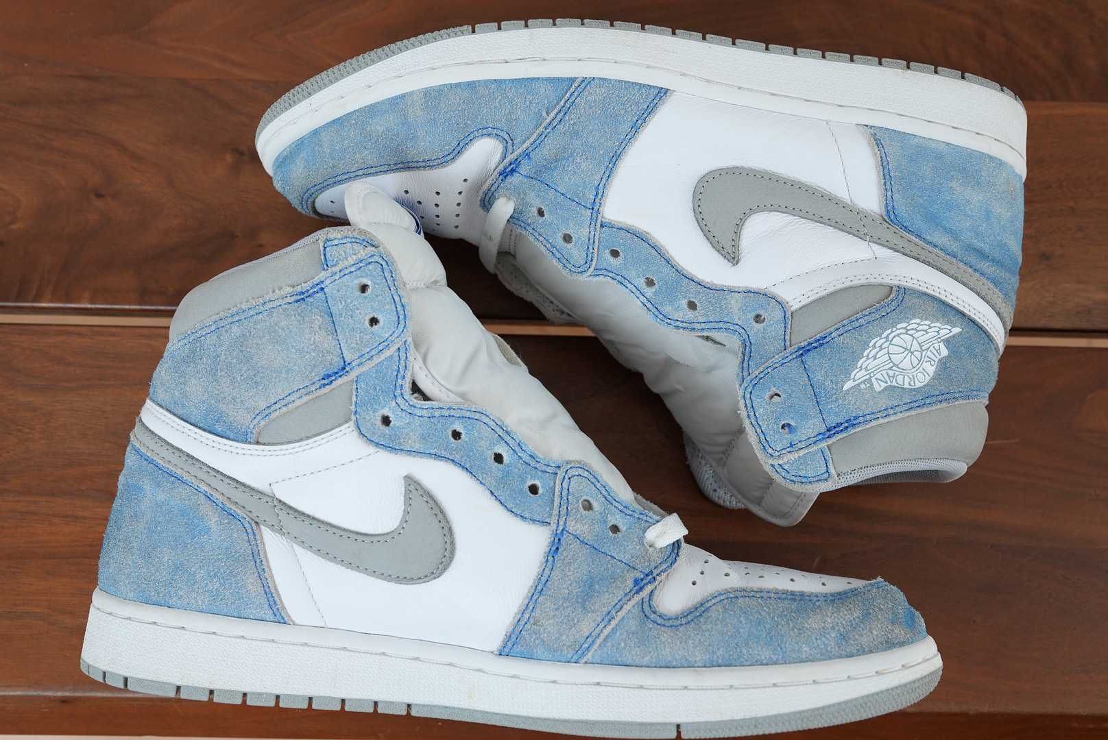 Nike Air Jordan 1 High OG "Hyper Royal"