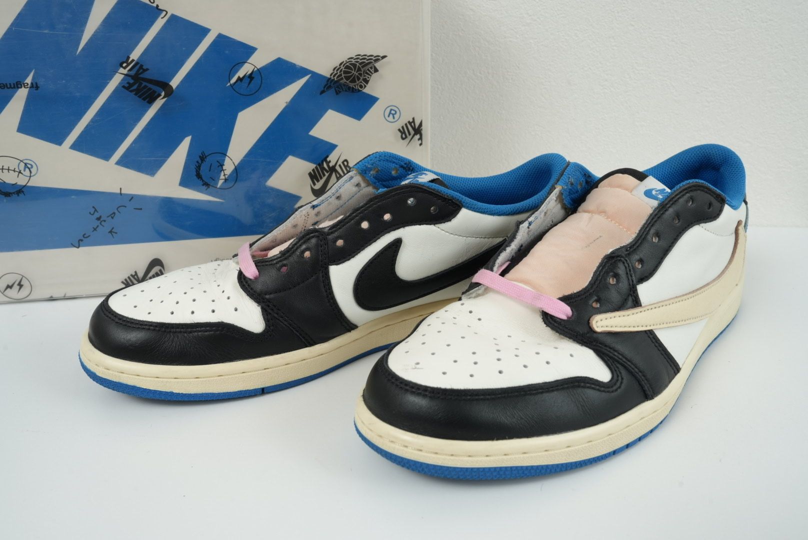 Travis Scott × fragment design × Nike Air Jordan 1 Low OG SP "Military Blue"