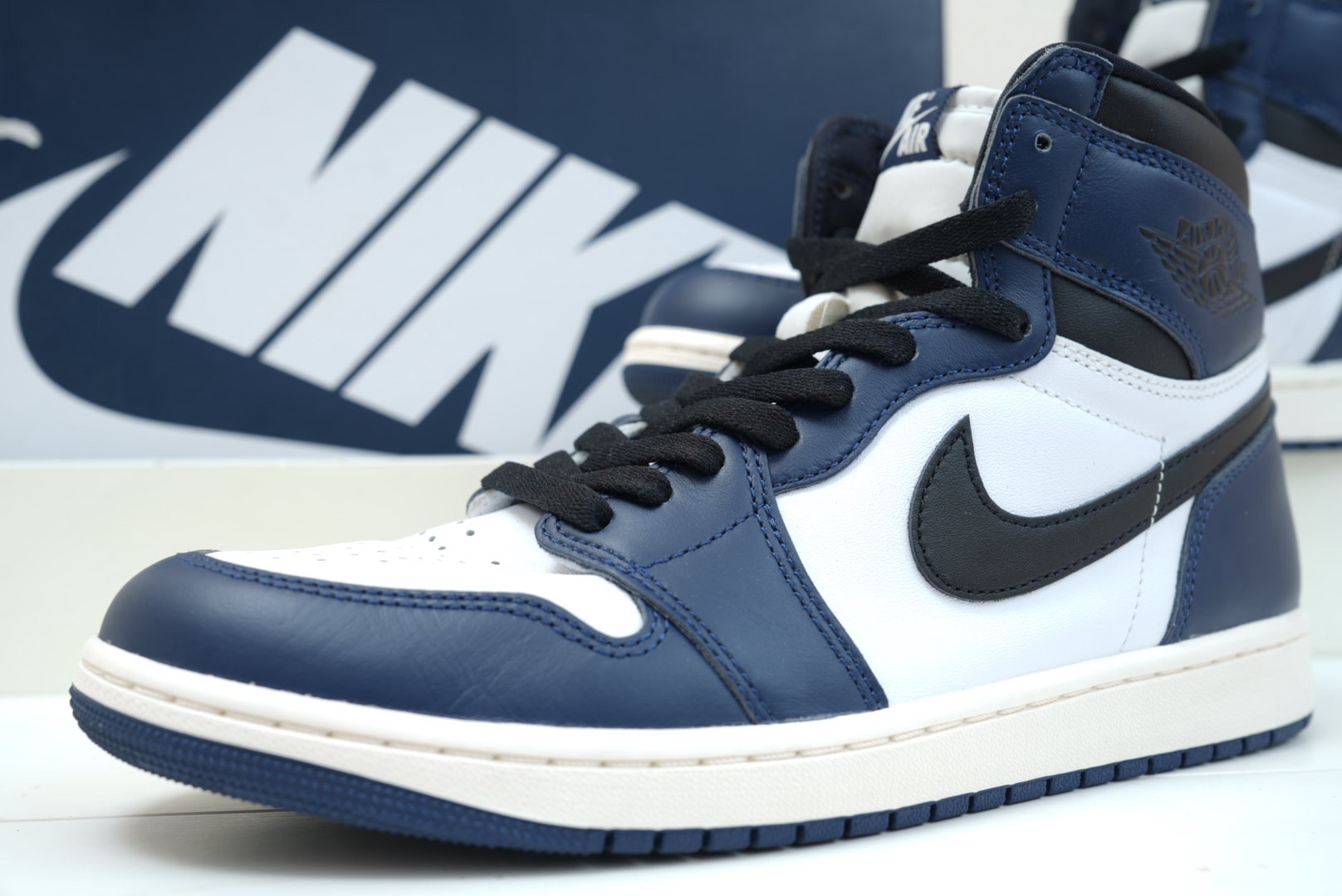Nike Air Jordan 1 Retro High OG "Midnight Navy"