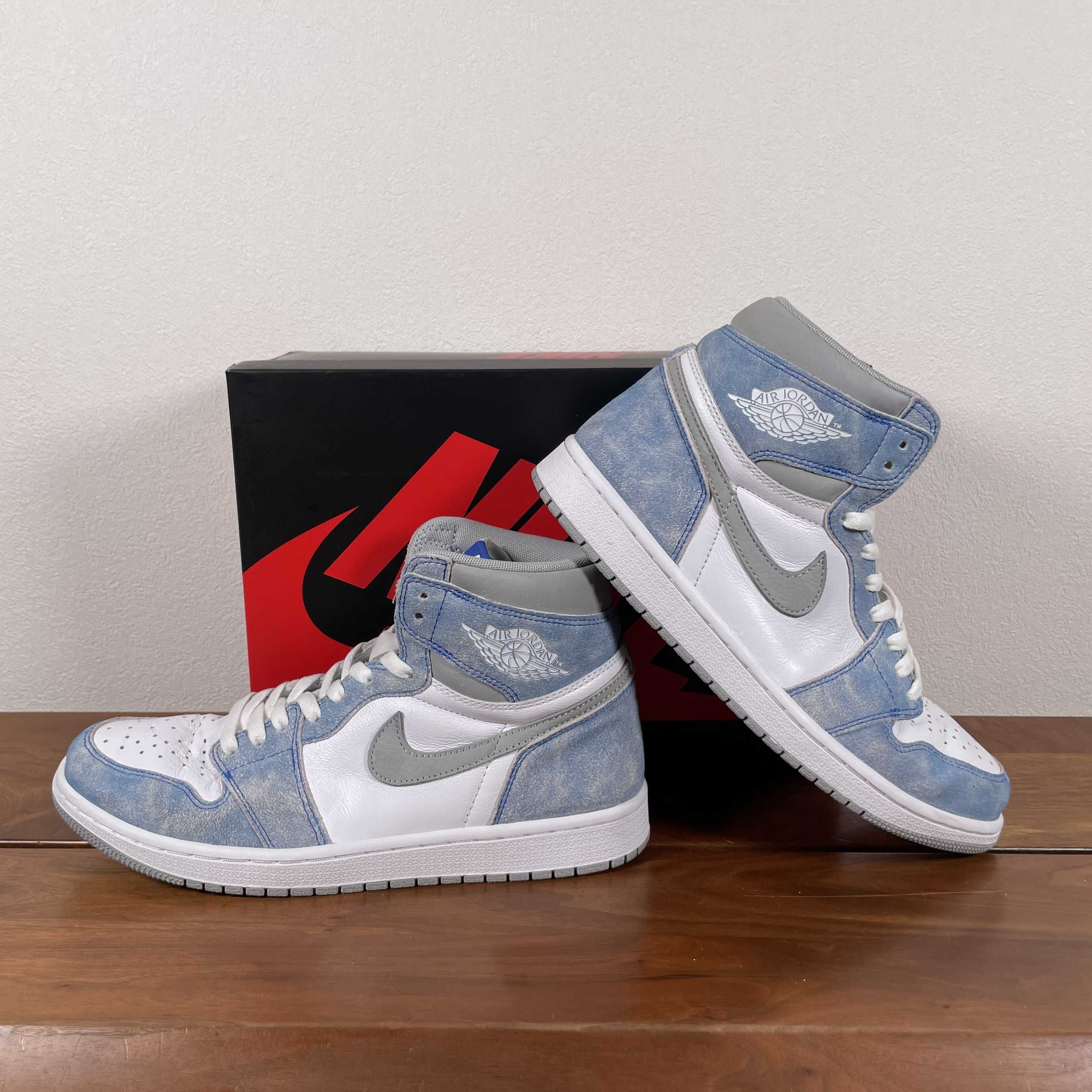 Nike Air Jordan 1 High OG "Hyper Royal"
