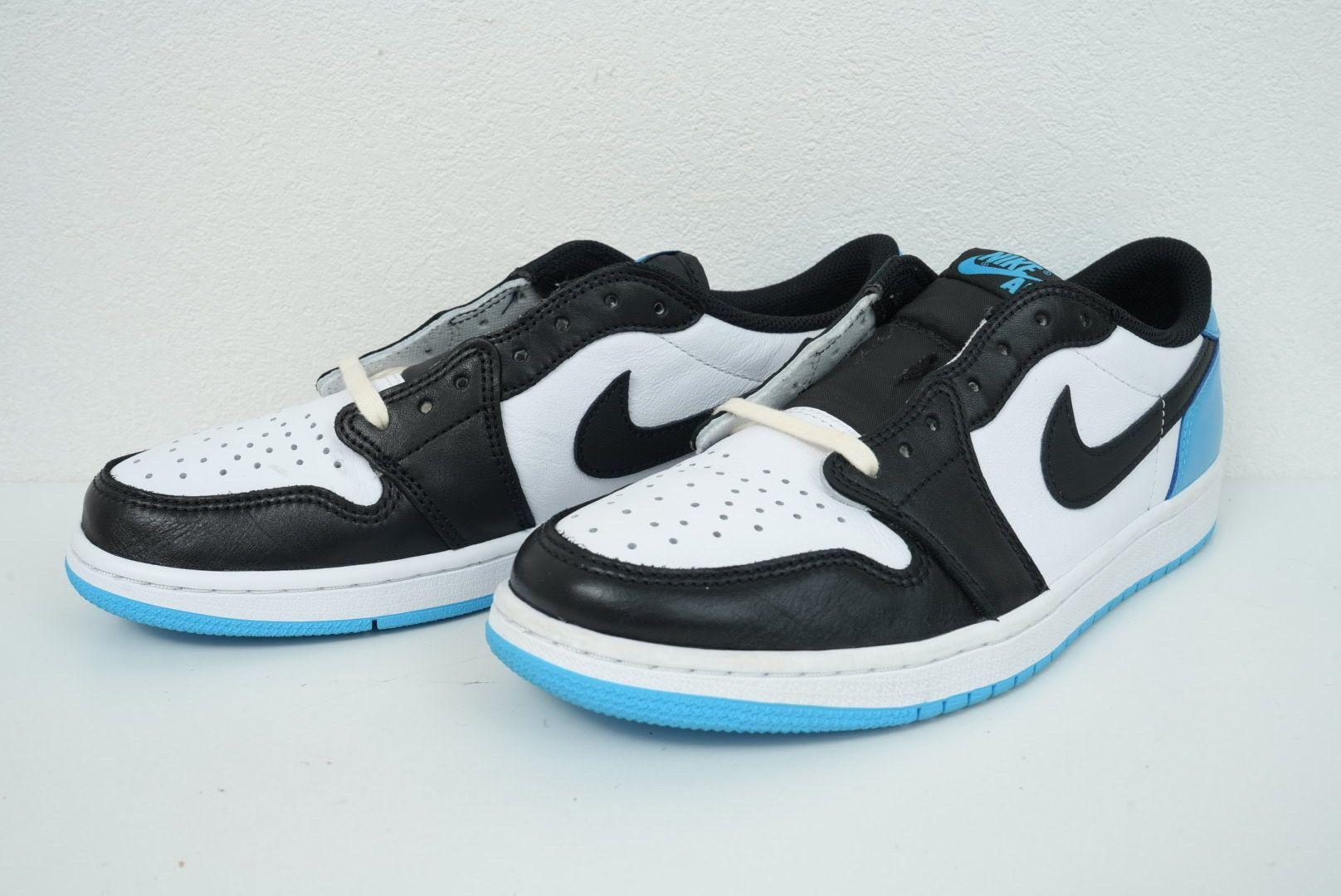 Nike Air Jordan 1 Low OG "Black and Dark Powder Blue/UNC"