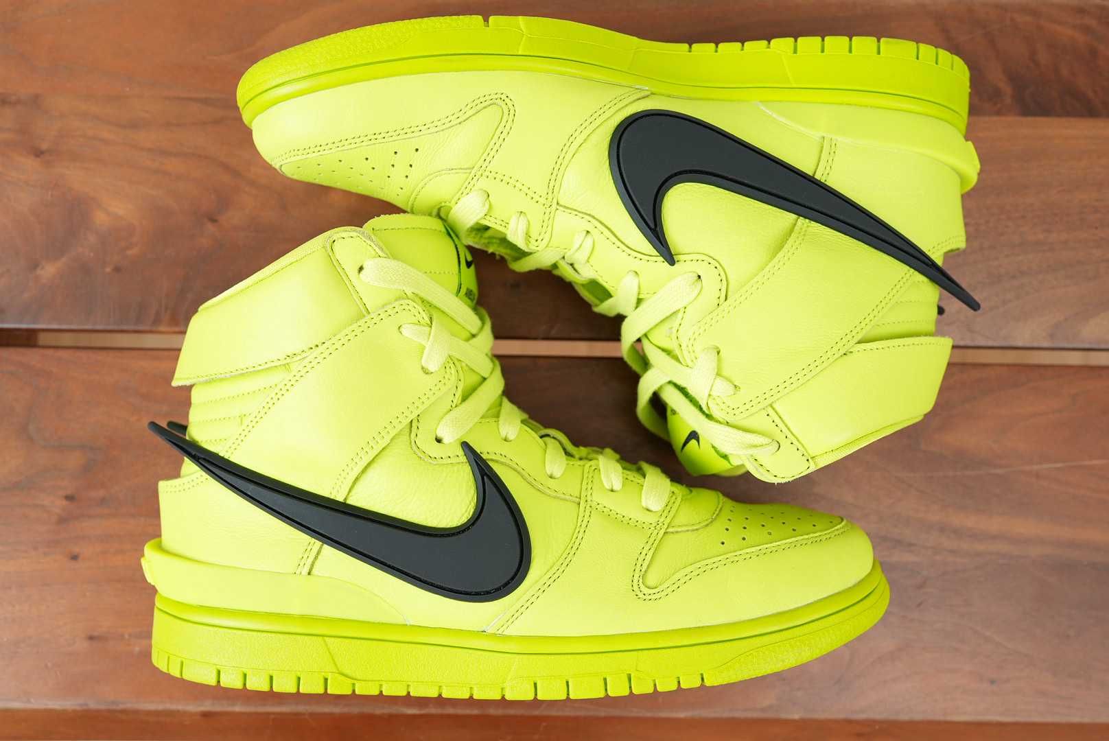 AMBUSH × NIKE DUNK HIGH "FLASH LIME"