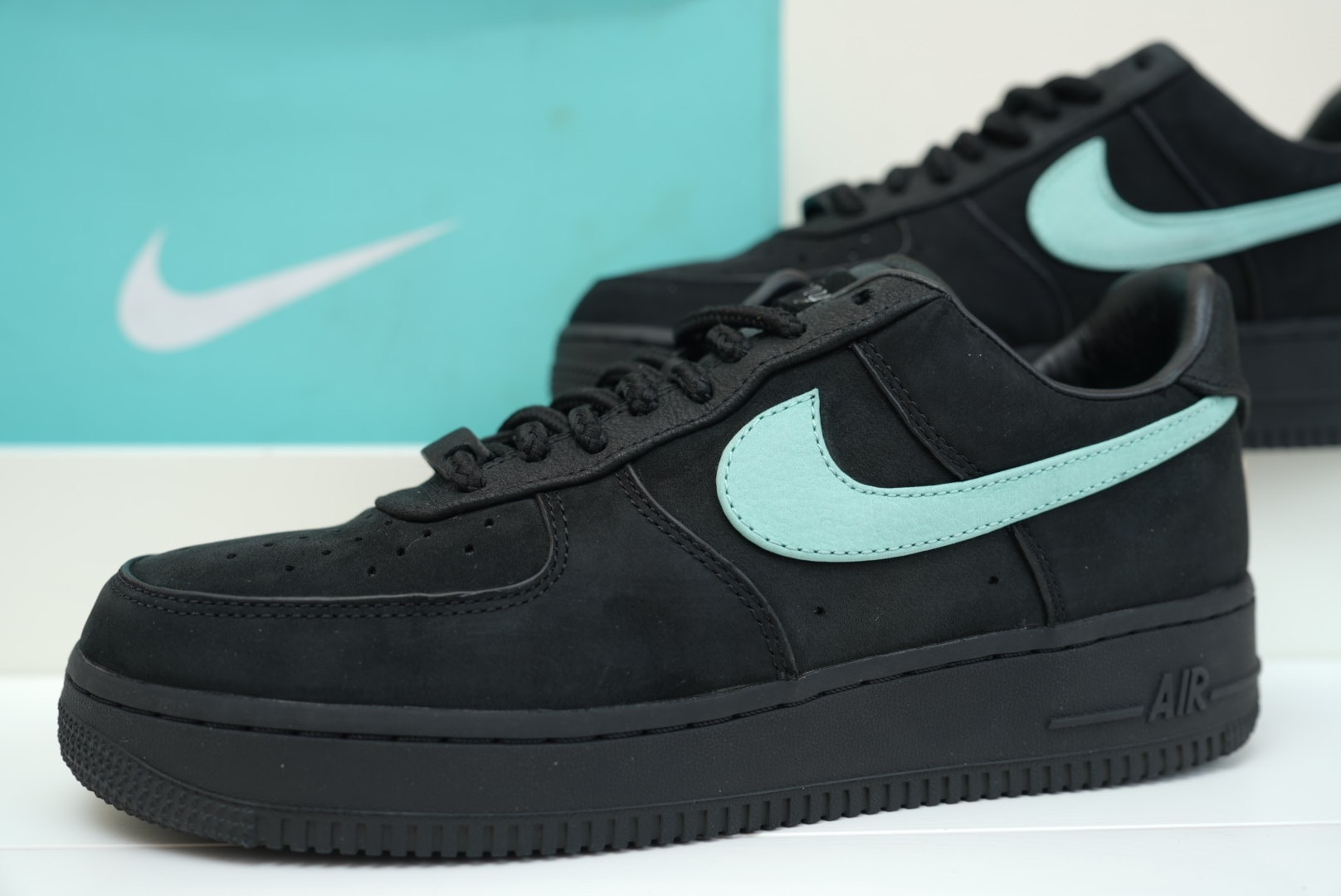 Tiffany & Co. × Nike Air Force 1 Low "1837"