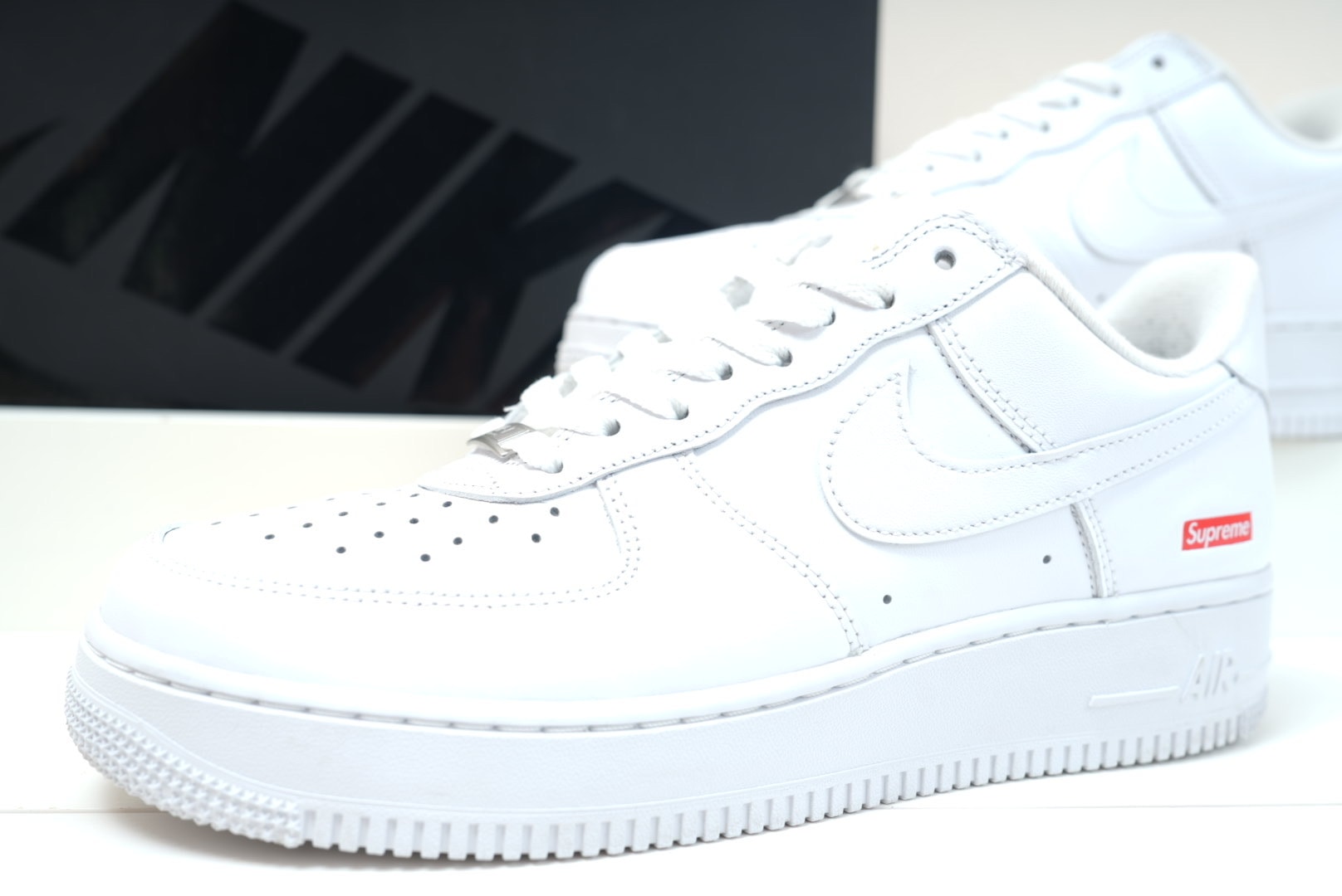 Supreme × Nike Air Force 1 Low "White"