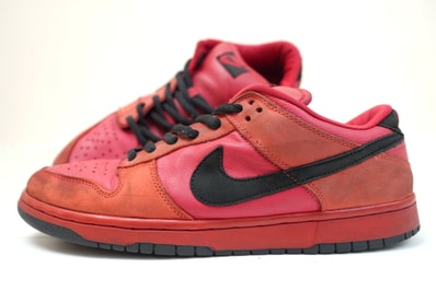 NIKE SB DUNK LOW "PURE BLOOD"