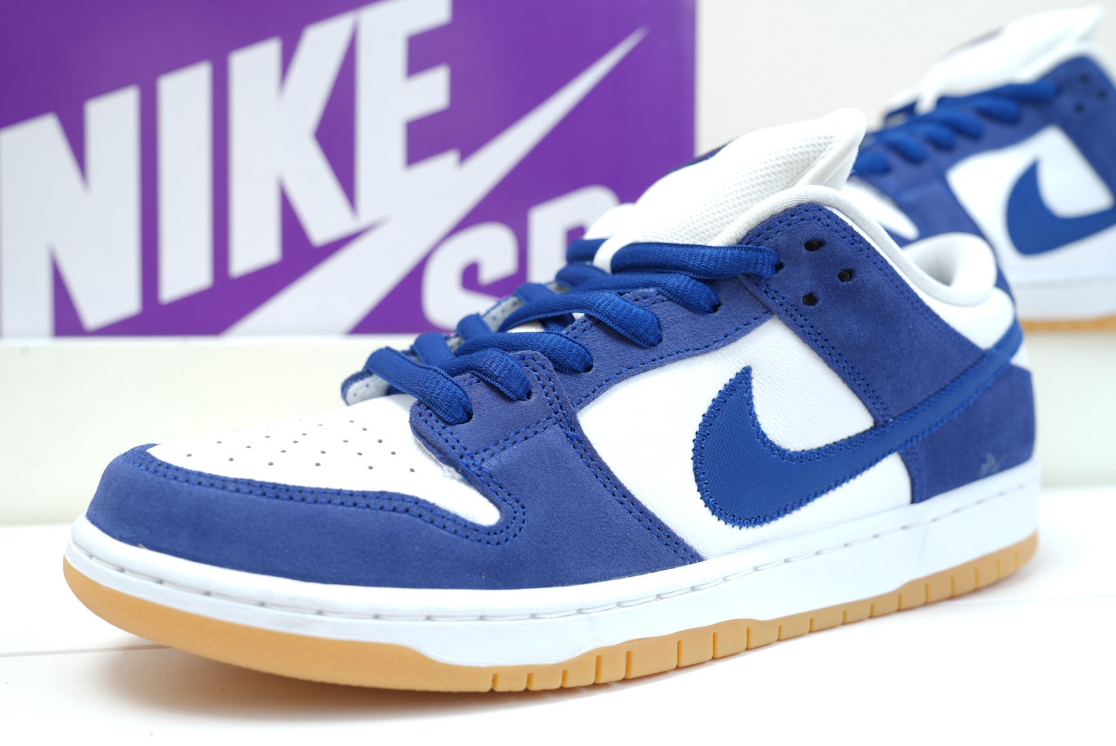 Nike SB Dunk Low "Los Angeles Dodgers/Deep Royal Blue"