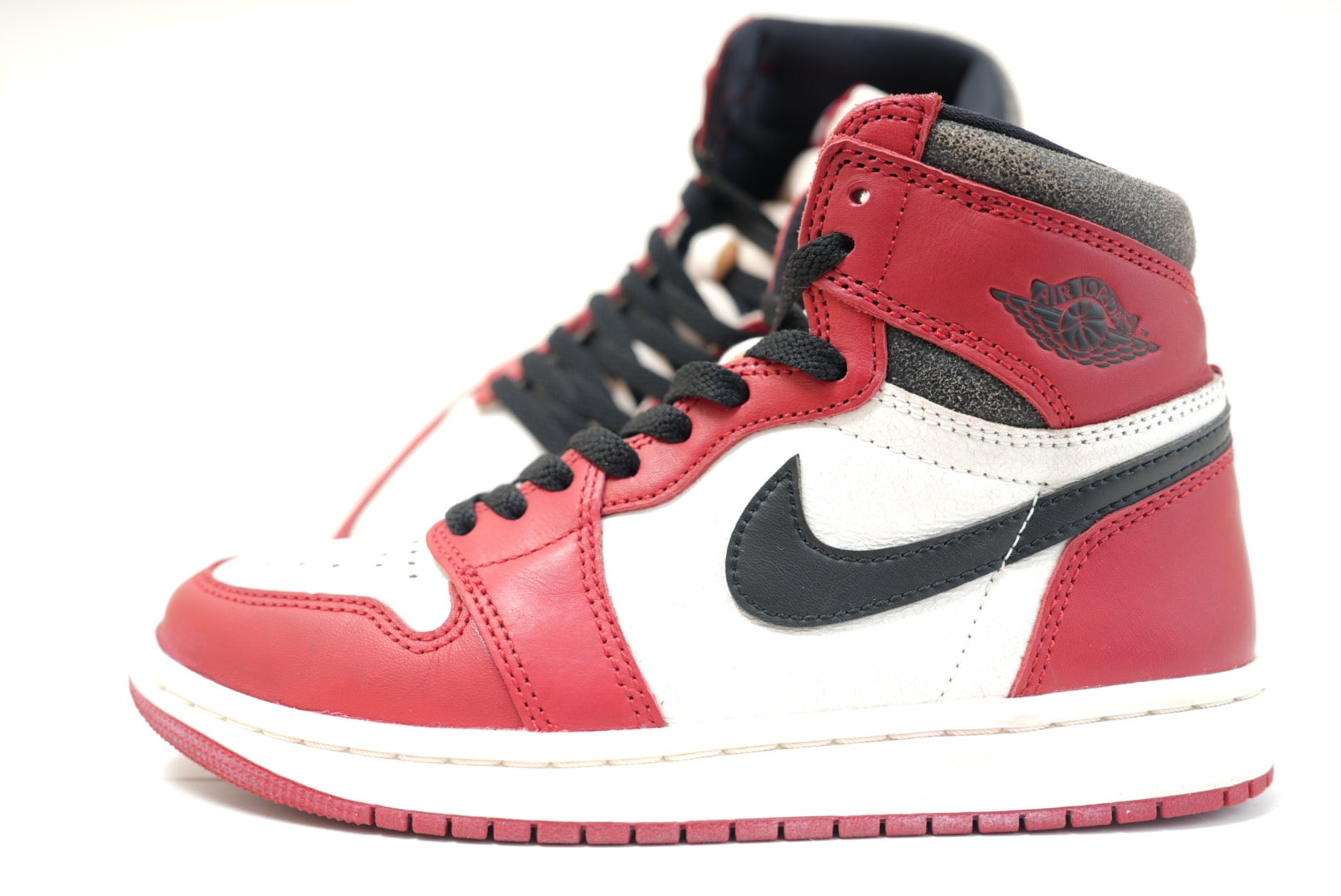Nike Air Jordan 1 High OG "Lost & Found/Chicago"