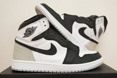 Nike Air Jordan 1 High OG "Bleached Coral"