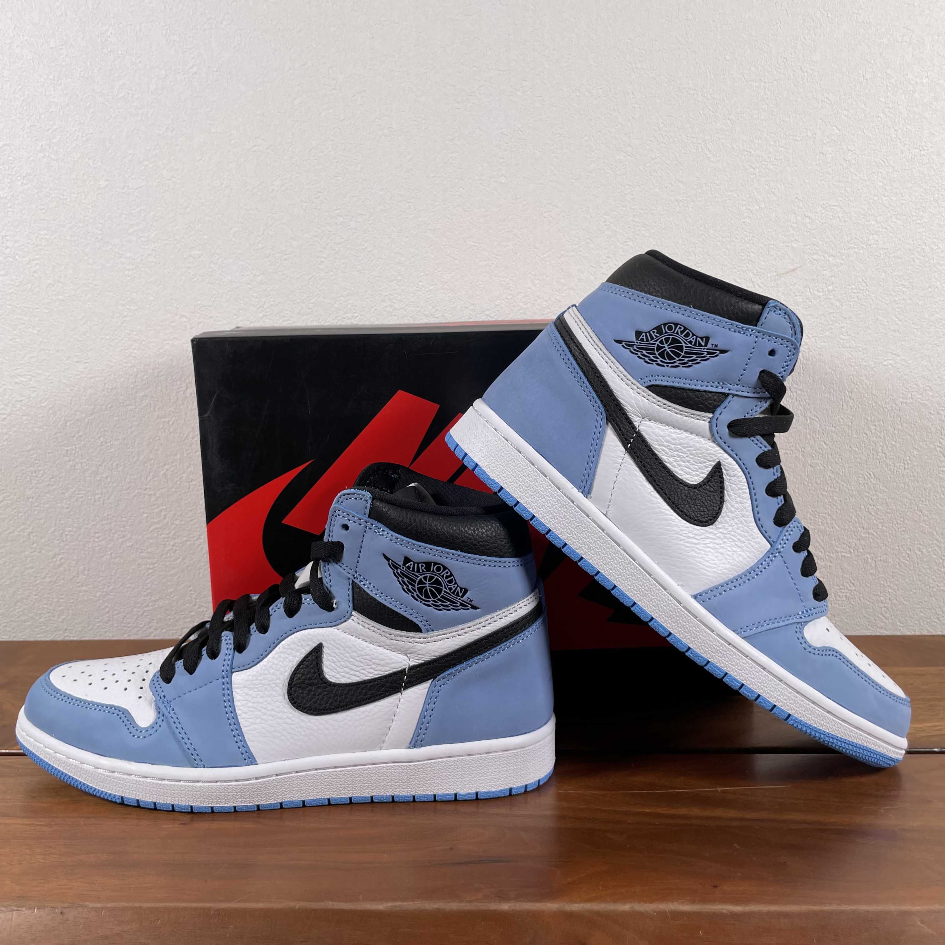 Nike Air Jordan 1 High OG "University Blue"
