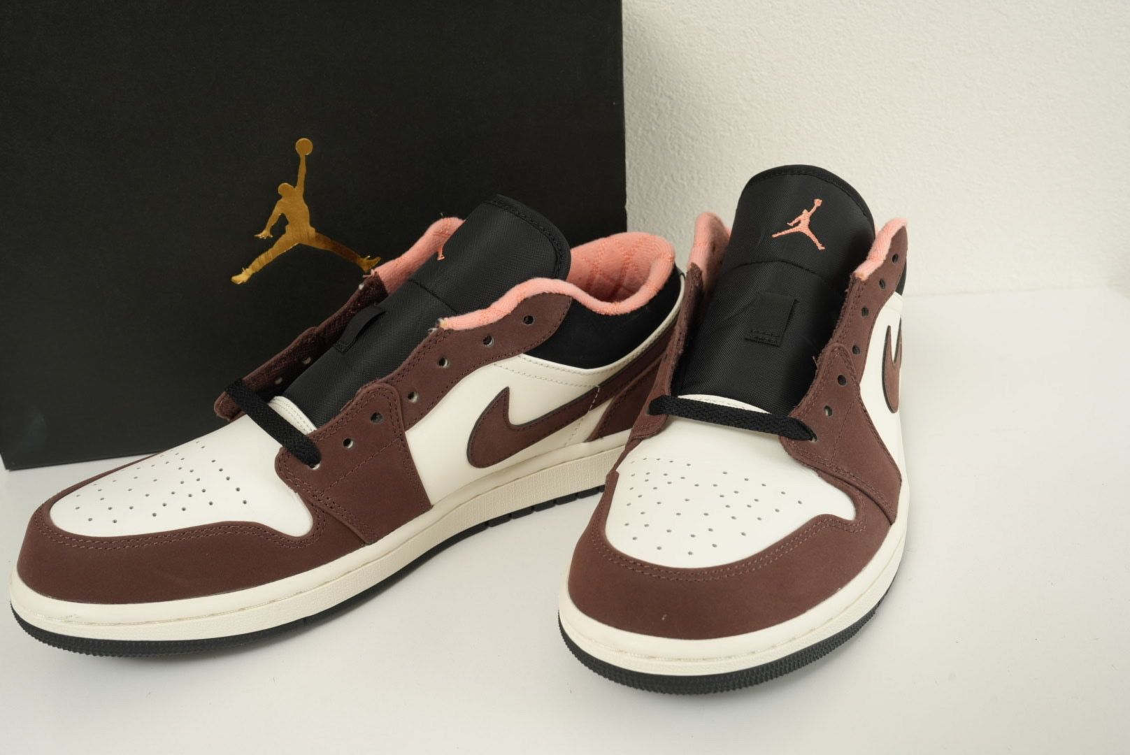 Nike Air Jordan 1 Low SE "Light Chocolate" / "Mocha Brown"