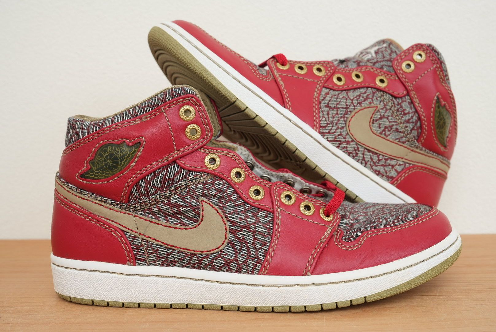 Levi’s®︎ × Nike Air Jordan 1 23/501 Mid "Denim Pack Red Cement"