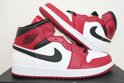 Nike Air Jordan 1 Mid "Chicago"