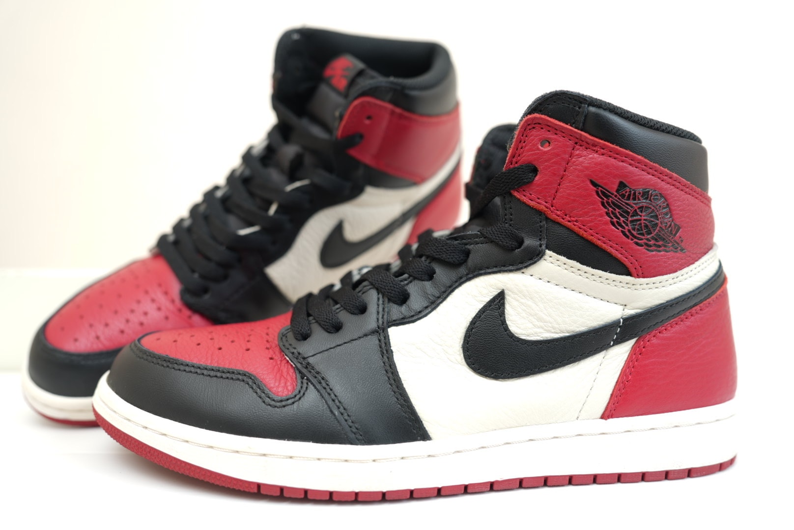 Nike Air Jordan 1 Retro High OG "Bred Toe"
