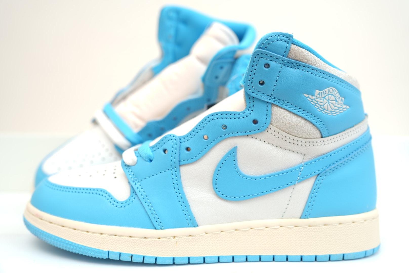 Nike GS Air Jordan 1 High OG "UNC Reimagined"