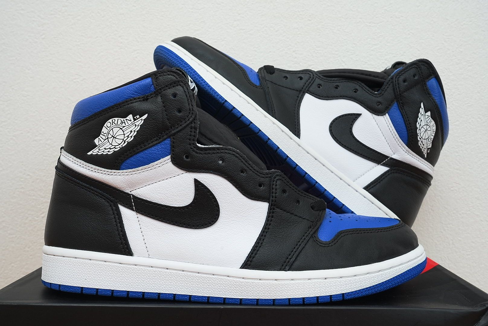 Nike Air Jordan 1 Retro High OG "Royal Toe"(2020)
