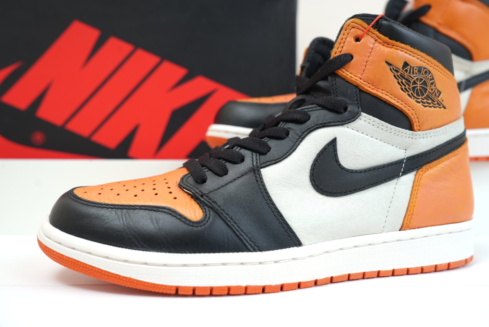 Nike Air Jordan 1 Retro High OG "Shattered Backboard" (2015)