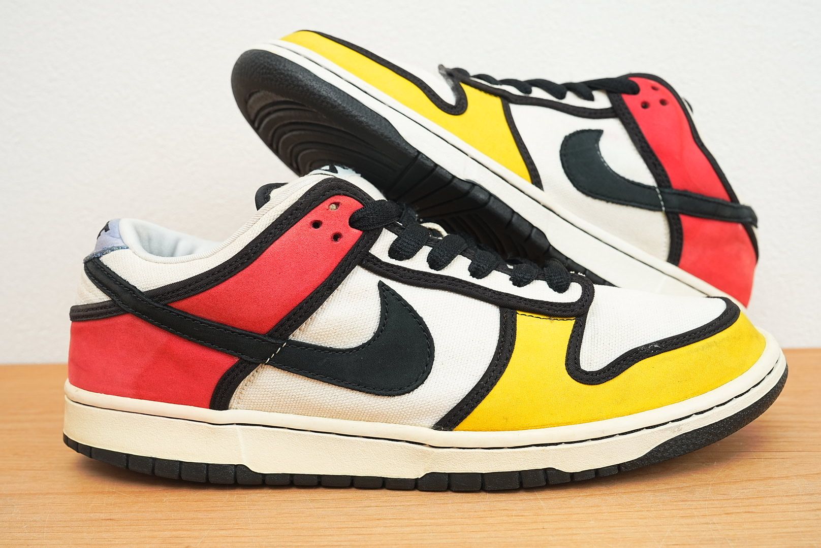 Nike SB Dunk Low "Piet Mondrian"