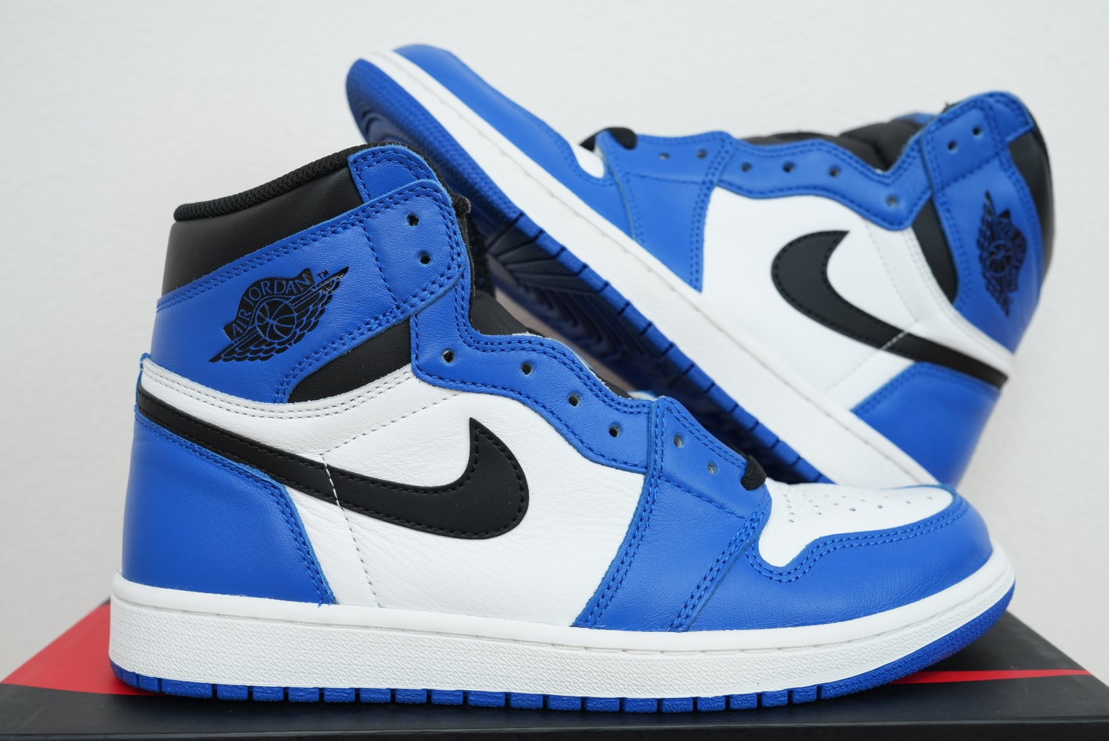 Nike Air Jordan 1 Retro High OG "Game Royal" 