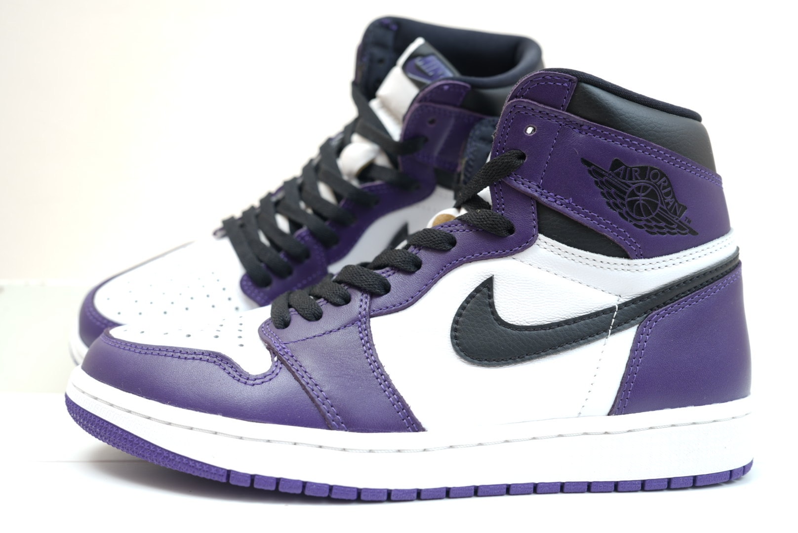 Nike Air Jordan 1 Retro High OG "Court Purple/White/Black" (2020)