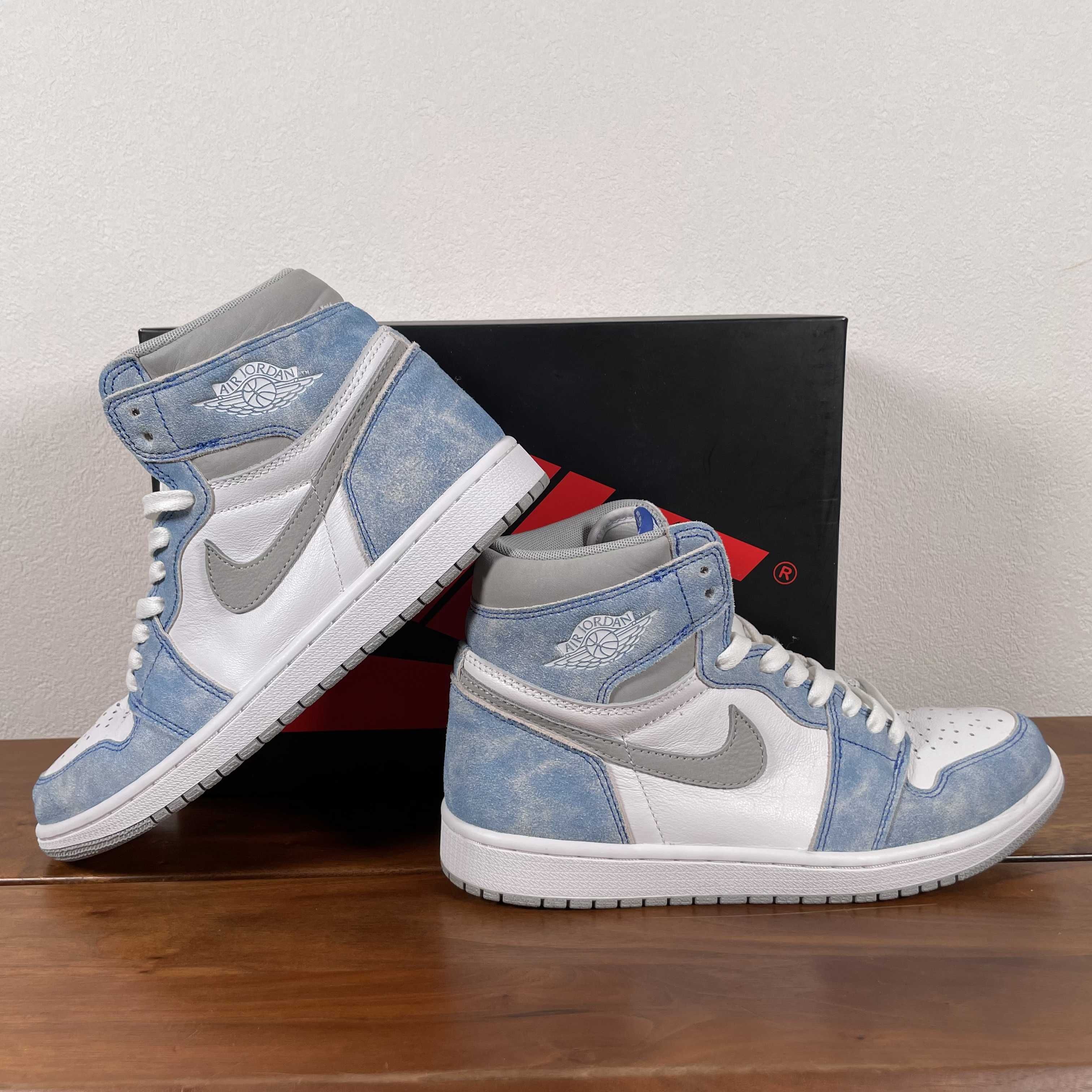 Nike Air Jordan 1 High OG "Hyper Royal"