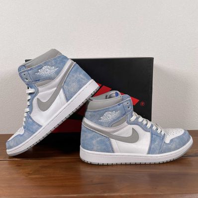 Nike Air Jordan 1 High OG "Hyper Royal"