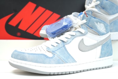 Nike Air Jordan 1 High OG "Hyper Royal"