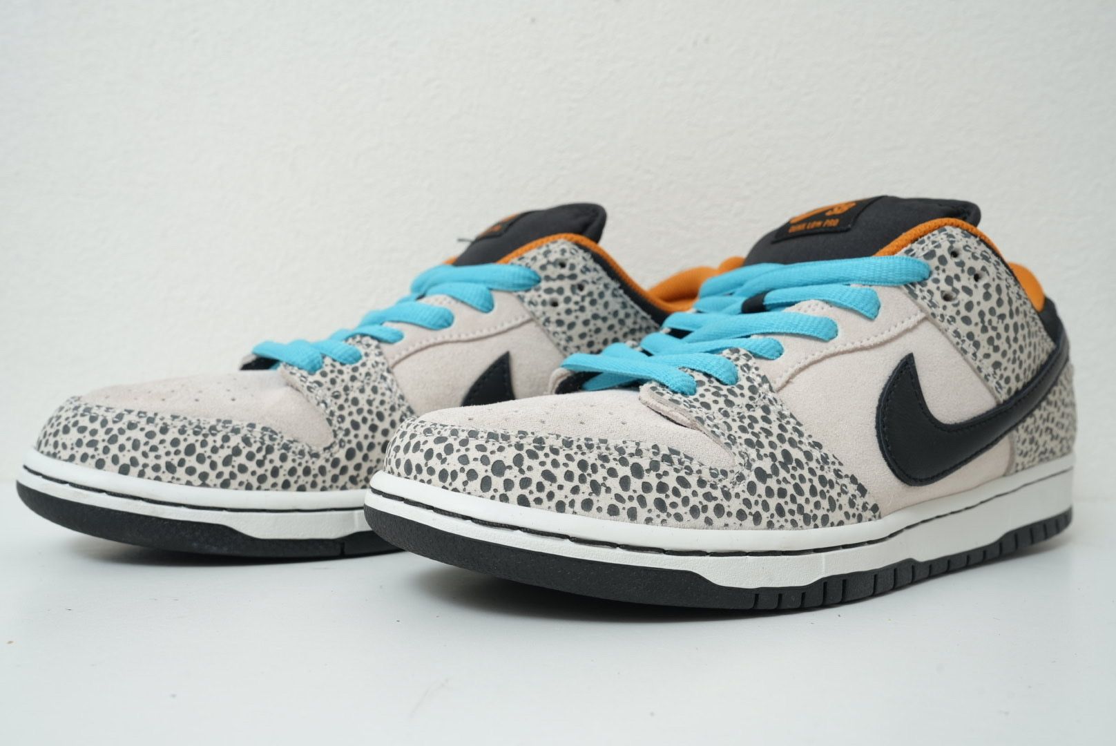 Nike SB Dunk Low Pro Electric Safari "Phantom and Black"