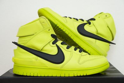 AMBUSH × NIKE DUNK HIGH "FLASH LIME"