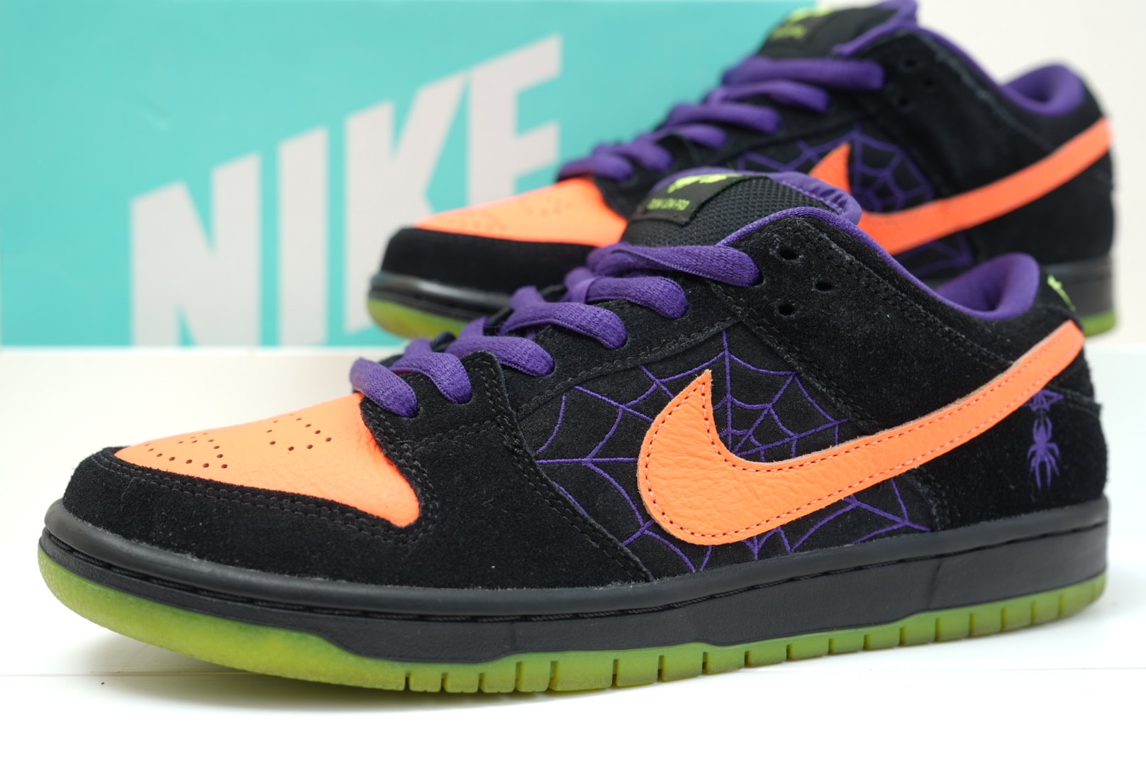 Nike SB Dunk Low "Night Of Mischief"