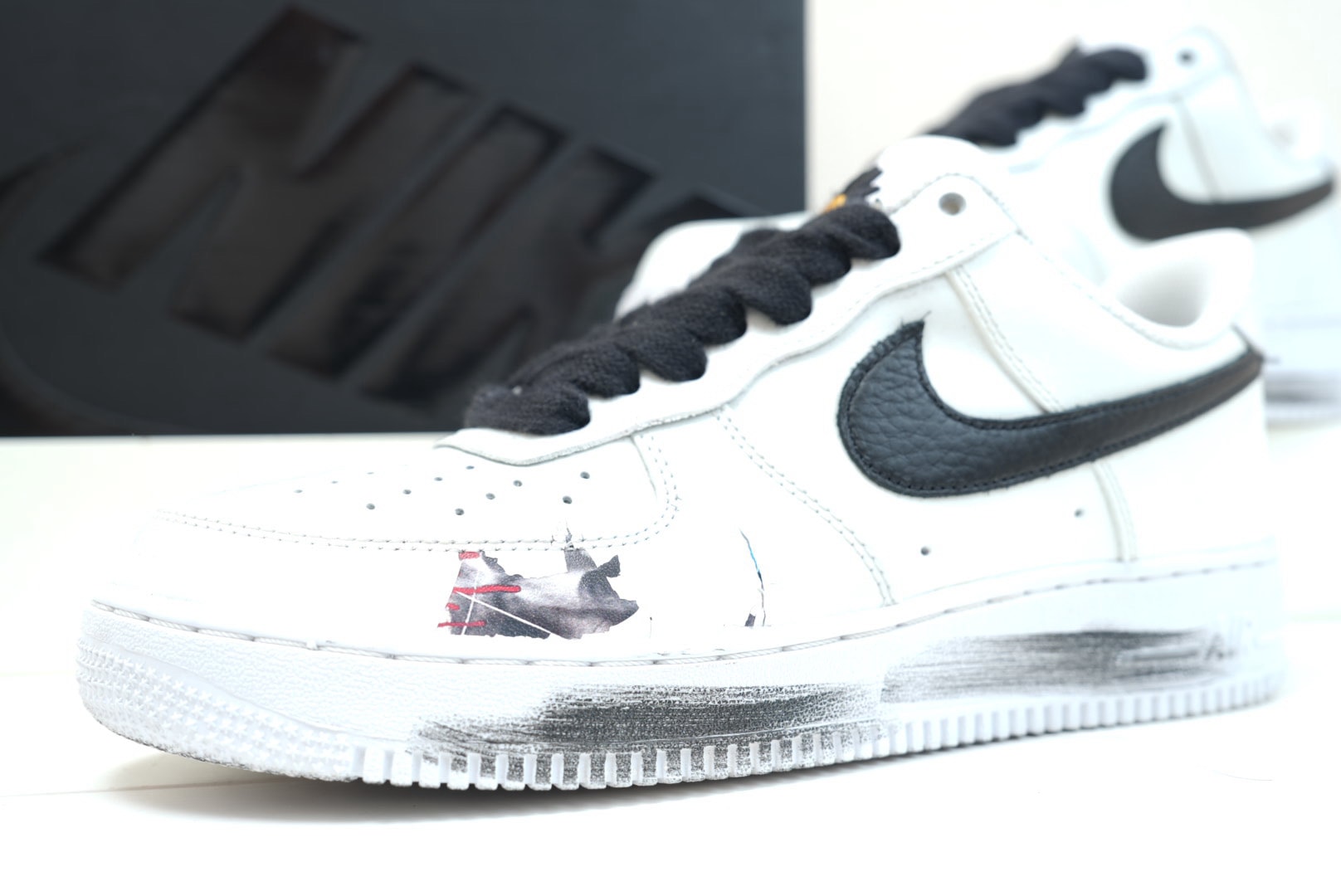 PEACEMINUSONE × Nike Air Force 1 Low "Para-noise/White/Black" / G-DRAGON