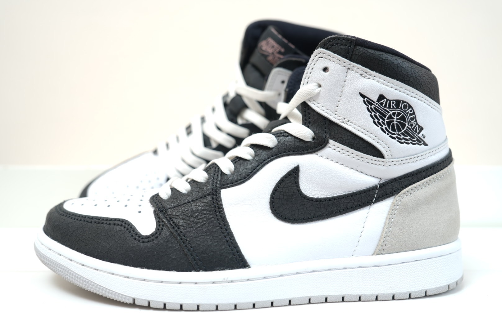 Nike Air Jordan 1 High OG "Bleached Coral"