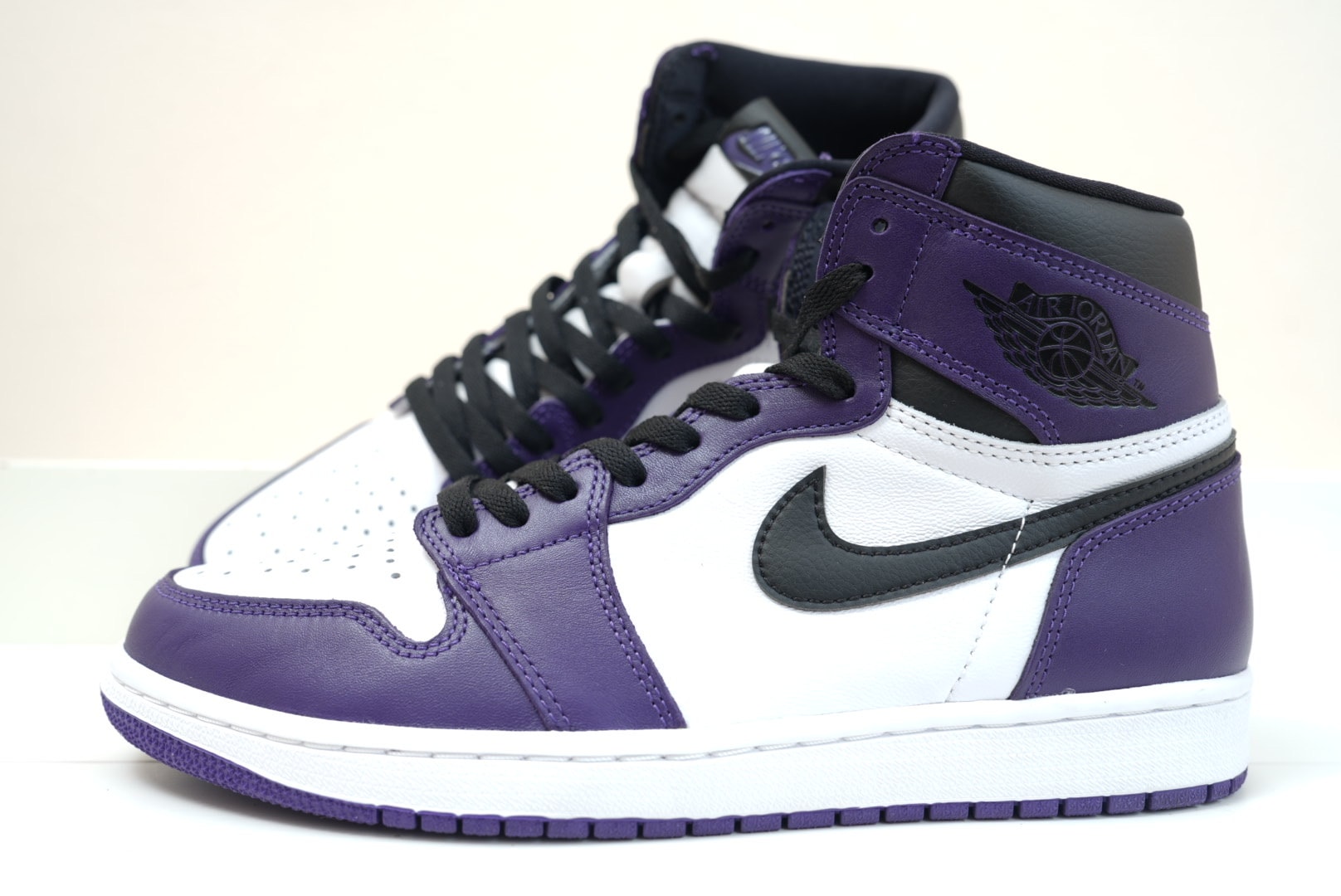 Nike Air Jordan 1 Retro High OG "Court Purple/White/Black" (2020)