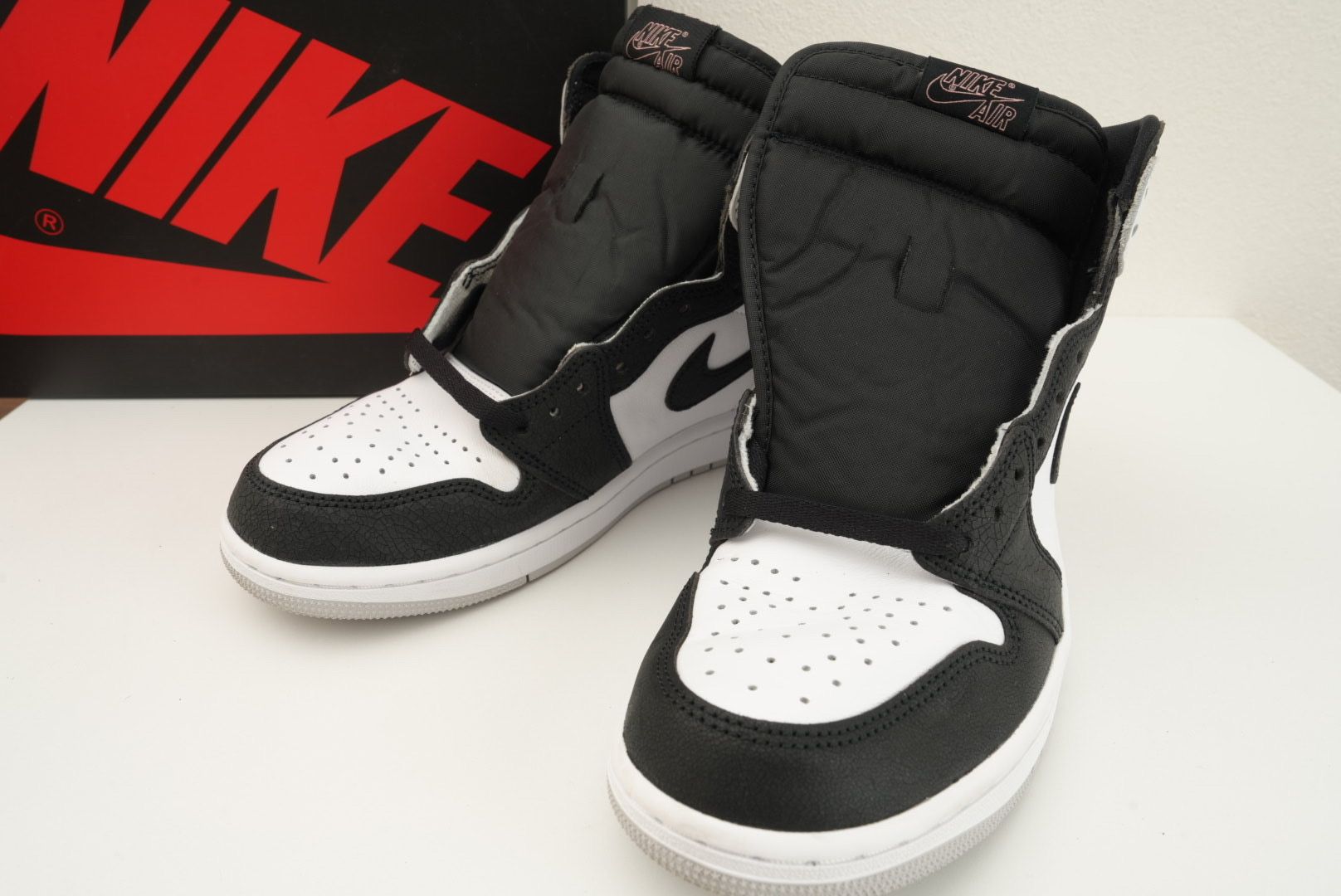 Nike Air Jordan 1 High OG "Bleached Coral"