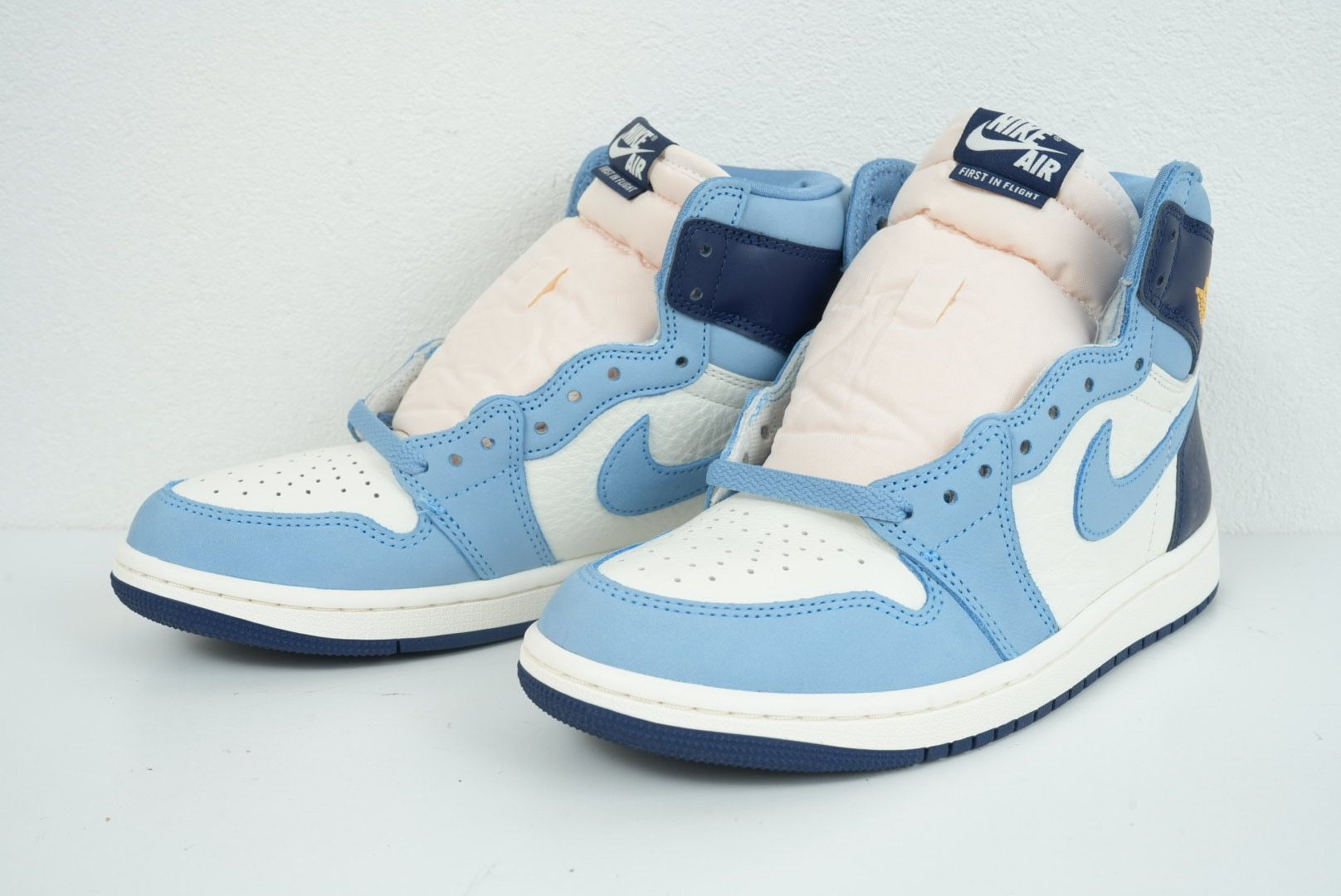Nike Women's Air Jordan 1 Retro High OG "First in Flight"